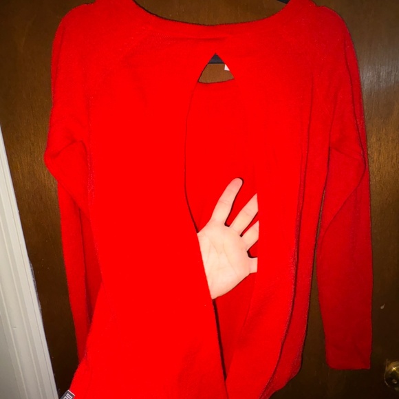 WOMEN'S SMALL RED SWEATER - Picture 4 of 4